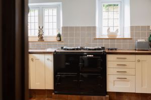 Photo 19- click for photo gallery